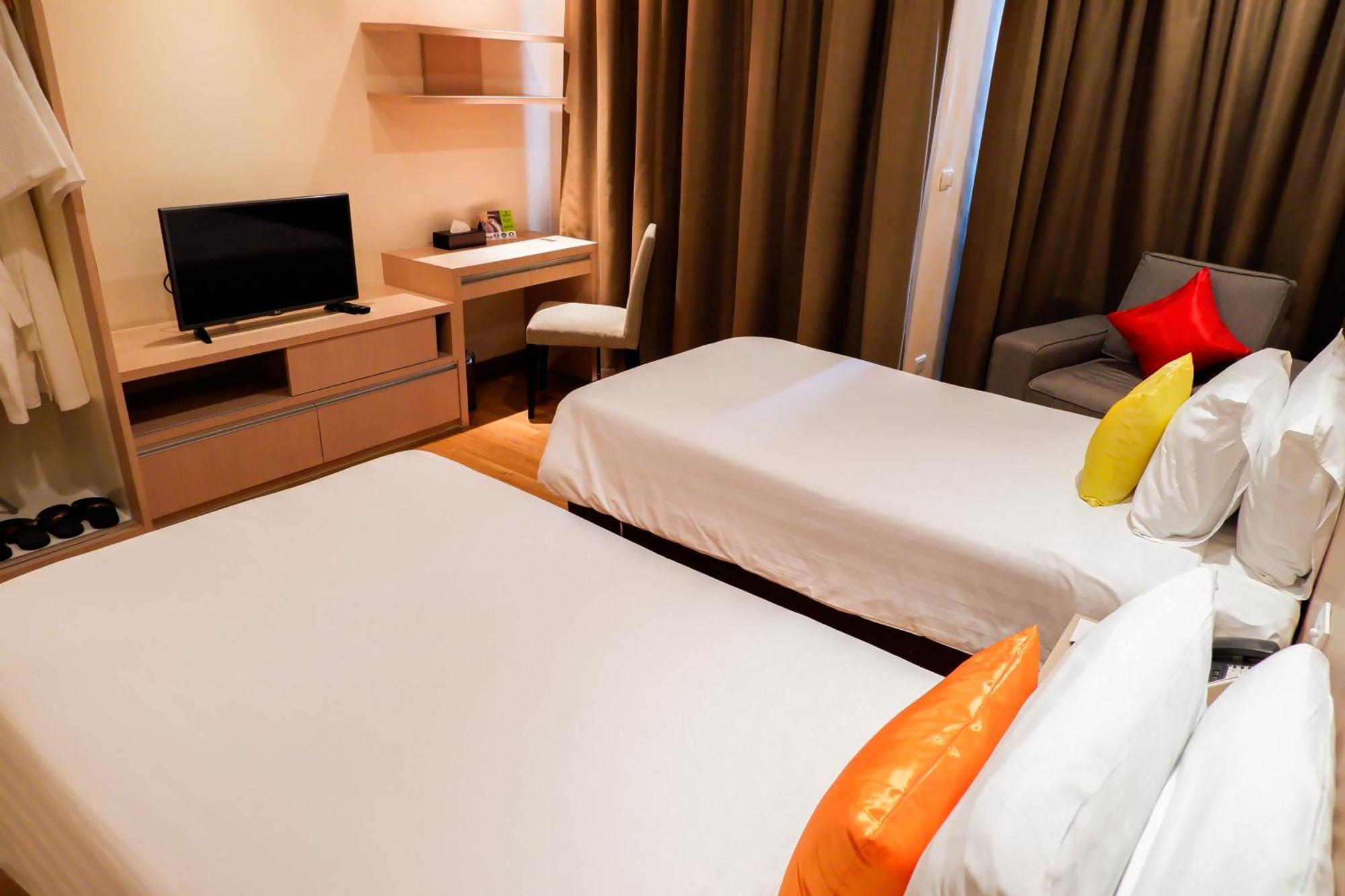 מלון דירות Park Village Rama Ii 4*